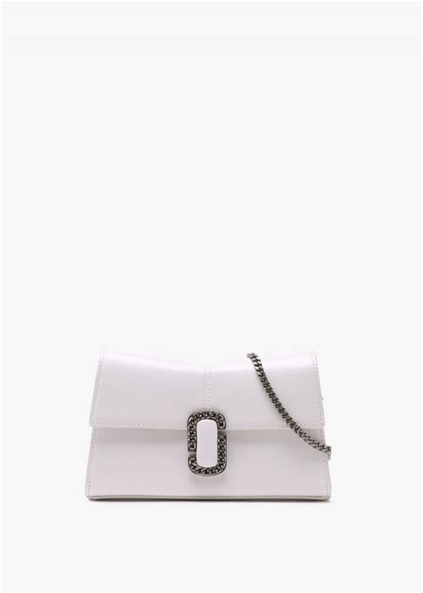 marc jacobs chain wallet.